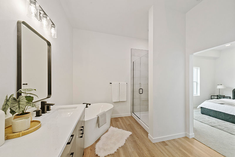 Boise 23 en suite primary bathroom